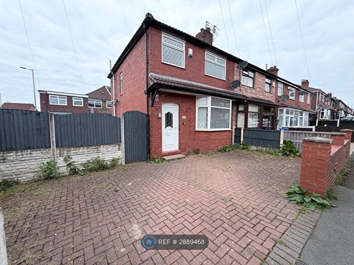 3 Bedroom End Of Terrace House To Rent In St Georges Road, Manchester, M43
