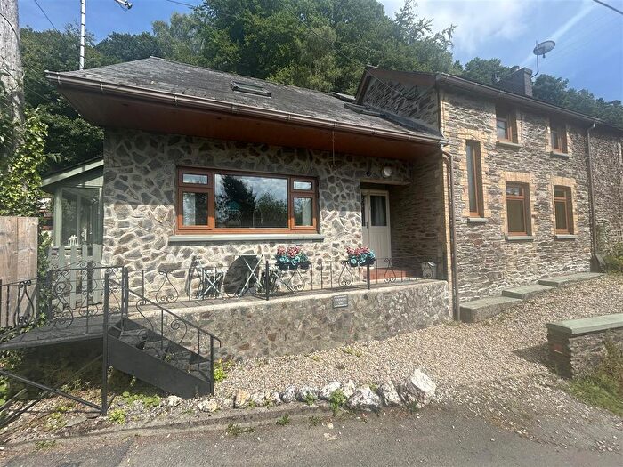 3 Bedroom End Of Terrace House For Sale In Velindre, Llandysul, SA44