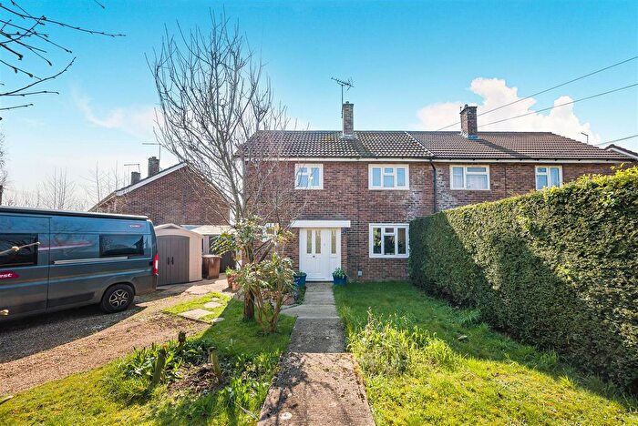 3 Bedroom Semi Detached House For Sale In Fairfield Road, Borough Green, TN15