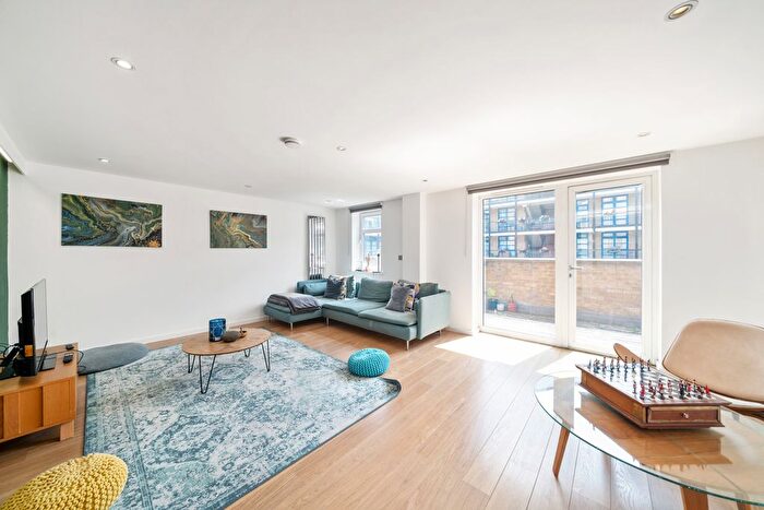 2 Bedroom Flat To Rent In Bacon Street, London, E2