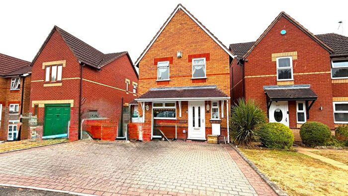 3 Bedroom Detached House For Sale In Meadow Road, Droitwich, WR9