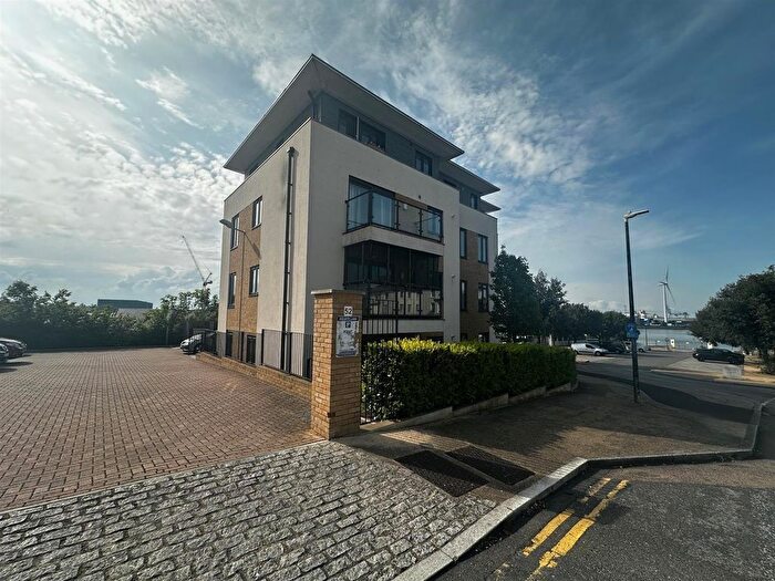 2 Bedroom Flat To Rent In Burch Road, Gravesend, DA11