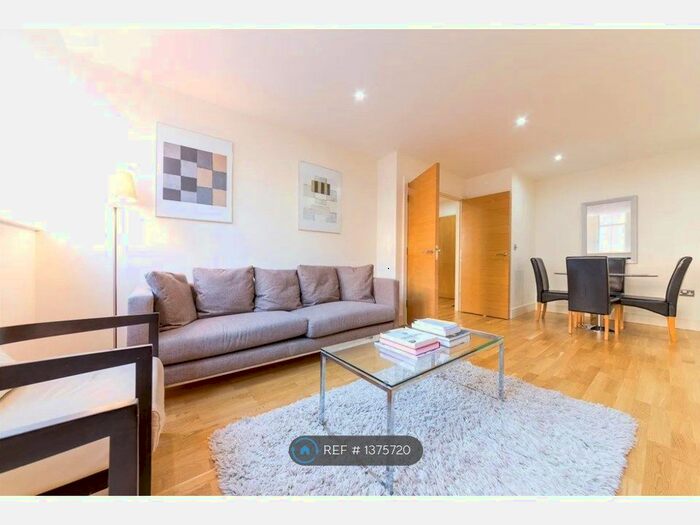 2 Bedroom Flat To Rent In Romney House, London, SW1P