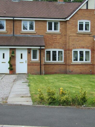 3 Bedroom Town House To Rent In Lister Grove, Blythe Bridge, ST11