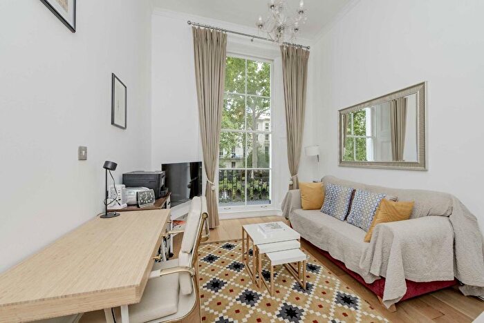 1 Bedroom Flat For Sale In Porchester Square, Notting Hill, W2