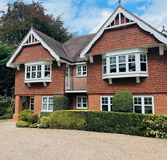 2 Bedroom Apartment To Rent In Harrow Lane, Maidenhead, SL6