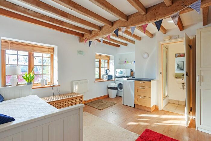 Flat To Rent In Cods Hill Beenham, RG7 - Photo 4