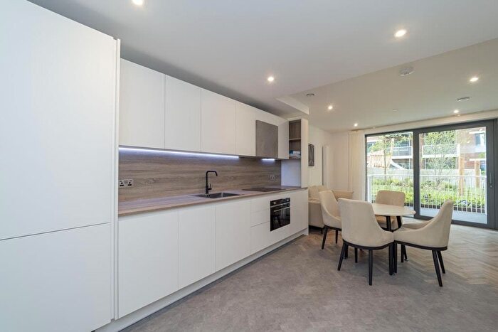 1 Bedroom Flat To Rent In Newnton Close, London, N4