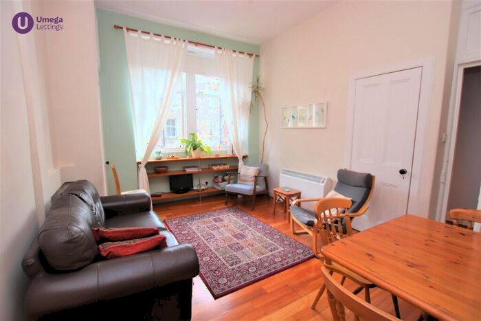 2 Bedroom Flat To Rent In Lochrin Terrace, Fountainbridge, Edinburgh, EH3