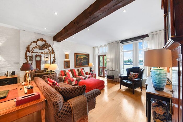 1 Bedroom Flat To Rent In Olivers Wharf, Wapping High Street, E1W