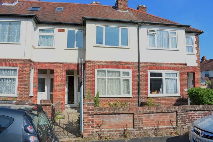 2 Bedroom Flat To Rent In Greenlea Grove, Gosport, PO12