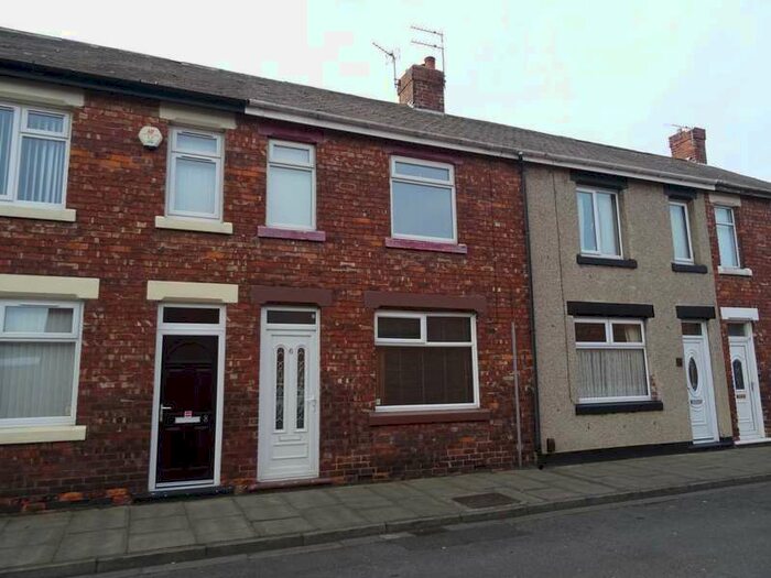 2 Bedroom Semi-Detached House To Rent In Leamington Parade, Hartlepool, TS25