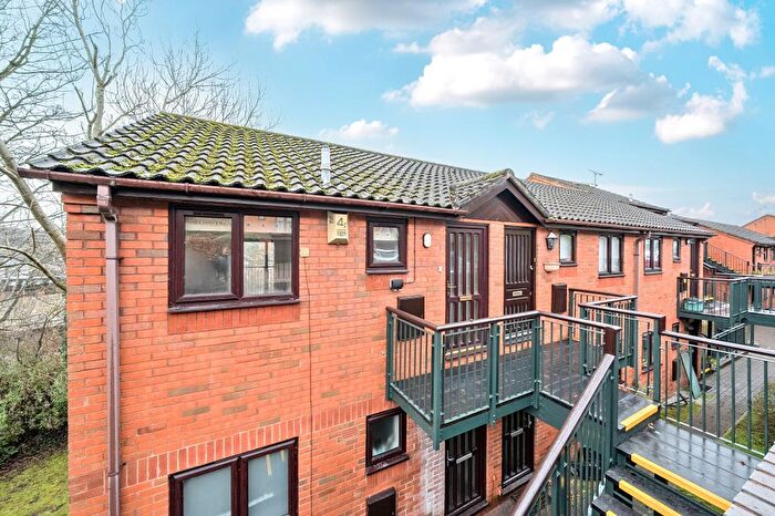 Flat For Sale In High Wycombe, Buckinghamshire, HP13