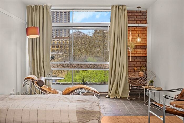 Studio To Rent In Golden Lane Estate, London, EC1Y