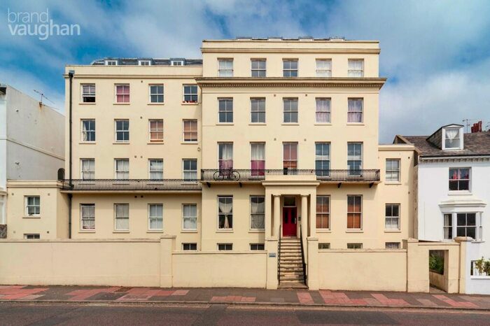 Flat To Rent In St Annes House, Buckingham Place, Brighton, BN1