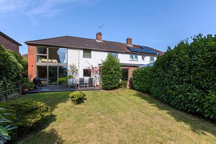 4 Bedroom Semi-Detached House To Rent In Nursery Close, Sevenoaks, TN13