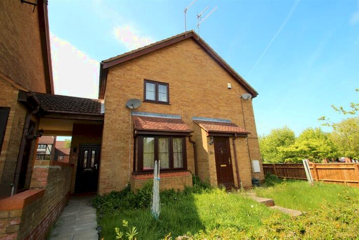 1 Bedroom Terraced House To Rent In The Pastures, Fields End, Hemel Hempstead, HP1
