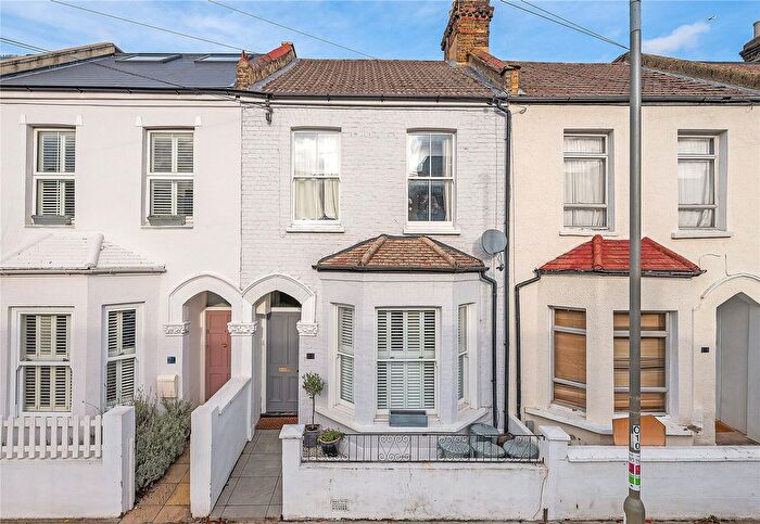 2 Bedroom Flat For Sale In Camborne Road, Southfields, London, SW18