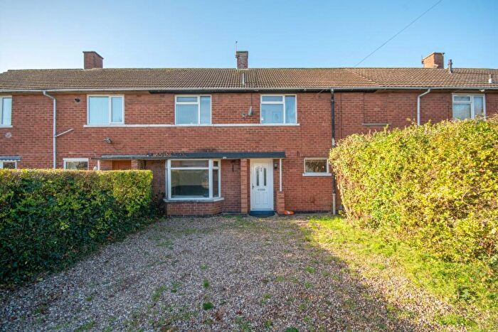 3 Bedroom Terraced House For Sale In Lawford Lane, Rugby, CV22