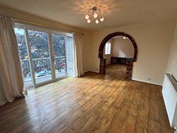 3 Bedroom Flat To Rent In School Road, Bulkington, Bedworth, Warwickshire, CV12
