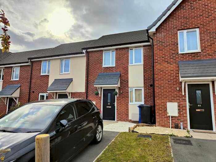 2 Bedroom Property To Rent In Thompson Avenue, Edlington, Doncaster, DN12