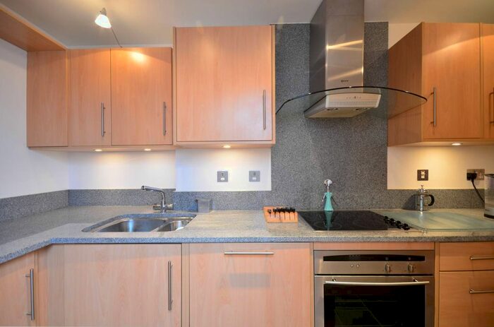2 Bedroom Flat To Rent In Hoxton Square, Hoxton, London, N1