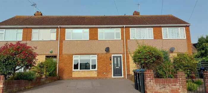 3 Bedroom Semi-Detached House To Rent In Yarrow Close, Broadstairs, CT10