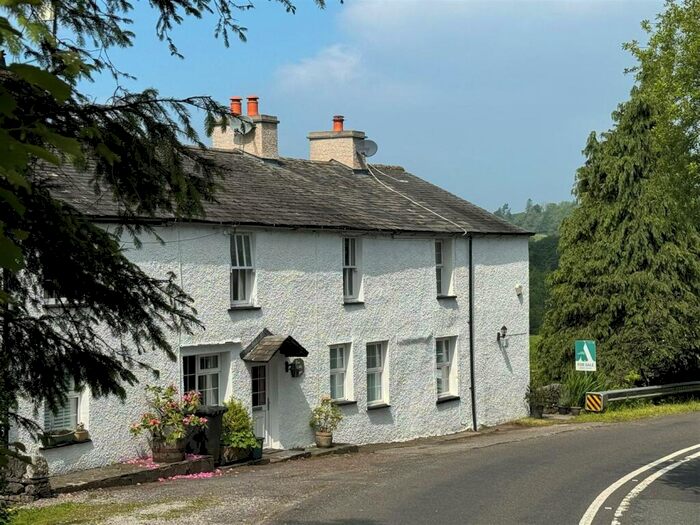 3 Bedroom End Of Terrace House For Sale In Smithy Cottages, Crook, LA8