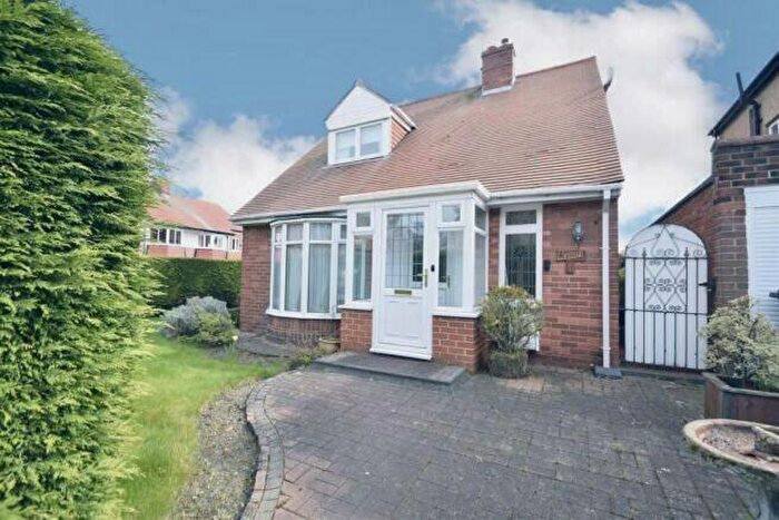 2 Bedroom Bungalow To Rent In Madeira Avenue, Whitley Bay, NE26