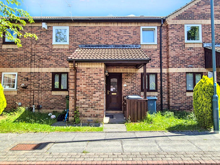 2 Bedroom Flat For Sale In Agincourt, Hebburn, Tyne And Wear, NE31