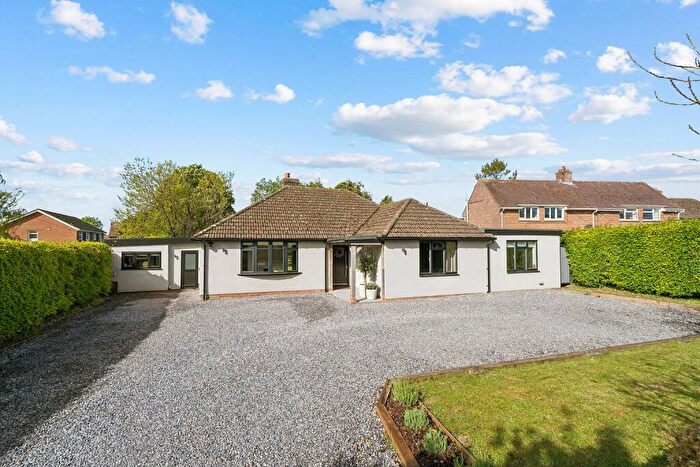 4 Bedroom Bungalow For Sale In Salisbury Lane, Over Wallop, Stockbridge, Hampshire, SO20