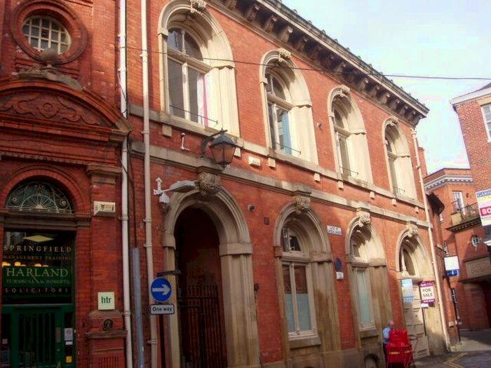 1 Bedroom Flat To Rent In Star On The Right, Land Of Green Ginger, Hull HU1