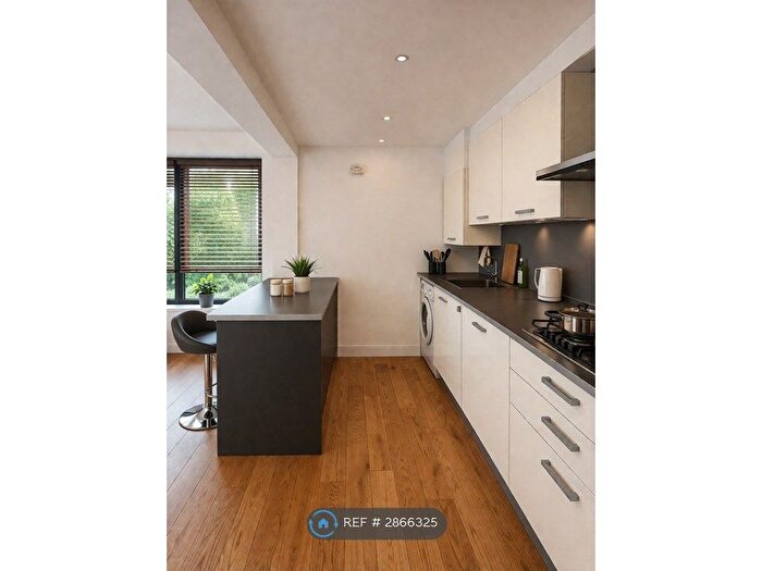 1 Bedroom Flat To Rent In Drummond St, London, NW1
