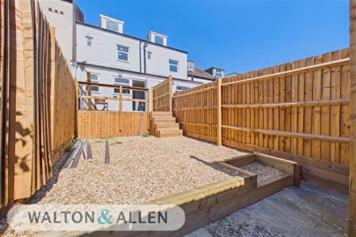 3 Bedroom Terraced House For Sale In Portland Road, NG7