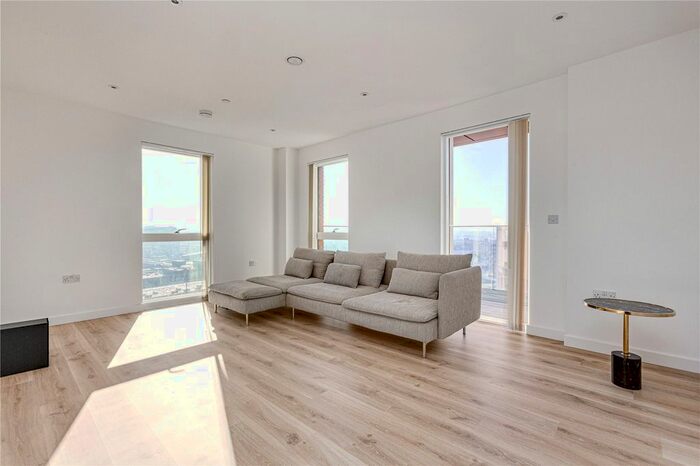 3 Bedroom Flat To Rent In Ponton Road, New Covent Garden, SW11