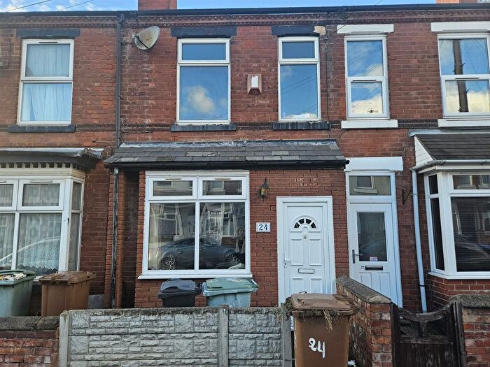 3 Bedroom Terraced House To Rent In Kingsley Street, Walsall, WS2