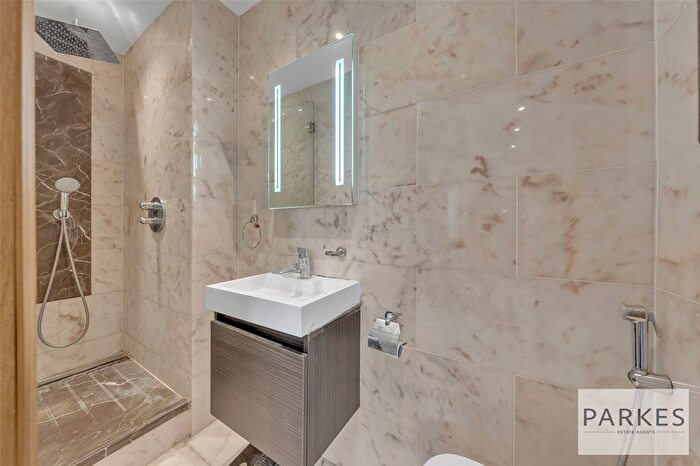 3 Bedroom Flat To Rent In Marlborough Court, Pembroke Road, W8