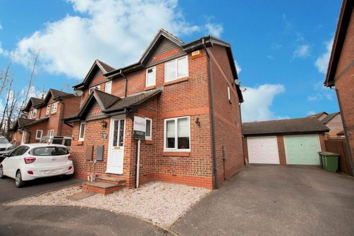 2 Bedroom Semi-Detached House To Rent In Upper Barn Copse, Fair Oak, Eastleigh, SO50