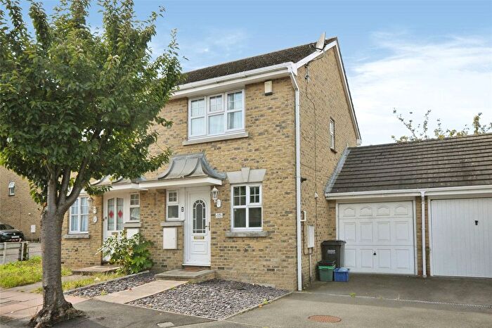 2 Bedroom Terraced House To Rent In Woldham Road, Bromley, BR2