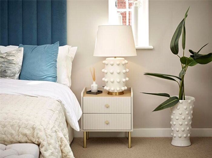 4 Bedroom Detached House For Sale In The Brooks, Clayhill Road, Burghfield Common, Reading, RG7