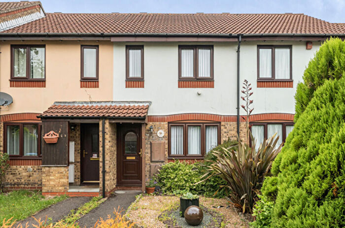 2 Bedroom Terraced House For Sale In Grove Place, Sholing, Southampton, Hampshire, SO19