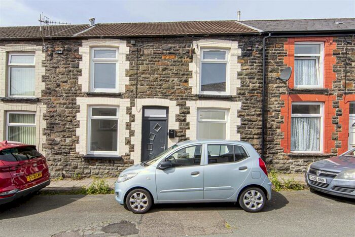 3 Bedroom Terraced House To Rent In Middle Row, Tonypandy, CF40