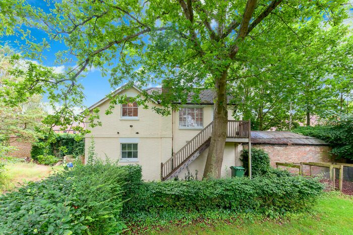 1 Bedroom Barn Conversion To Rent In Wootten Drive, Iffley, OX4