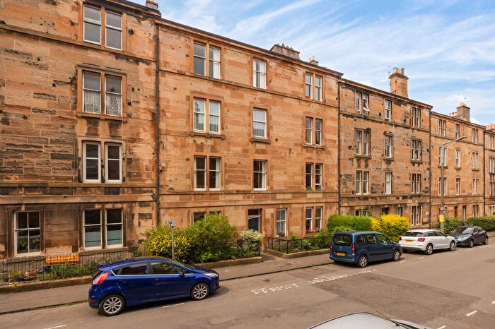 2 Bedroom Flat For Sale In / Livingstone Place, Edinburgh, EH9