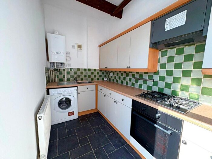 2 Bedroom Flat To Rent In Derby Street, Burton-on-Trent, Staffordshire, DE14