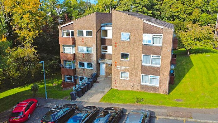 1 Bedroom Flat For Sale In Ashcroft Court, Fern Drive, Hemel Hempstead, HP3