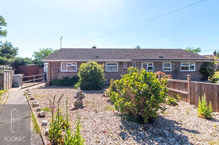 2 Bedroom Semi-Detached Bungalow For Sale In Wade Close, Aylsham, Norwich, NR11