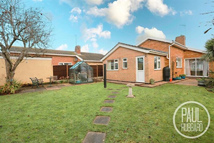 2 Bedroom Detached Bungalow For Sale In Pennygate Drive, Oulton Broad, NR33