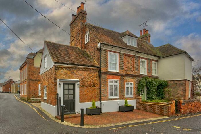 3 Bedroom Semi-Detached House To Rent In Market Place, Ingatestone, CM4