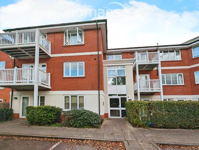1 Bedroom Apartment To Rent In Chequers Avenue, HP11